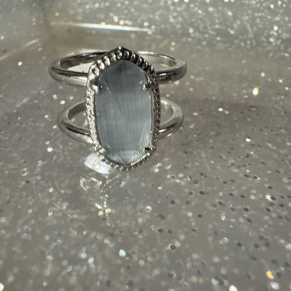 Silver Tone Gemstone Ring Light Grey Cat Eye Style with RSC marking Size 7.5 - Picture 9 of 10